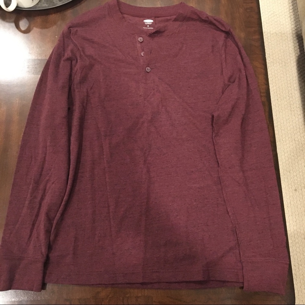 Old Navy Men’s Henley Maroon Long-Sleeve Tee